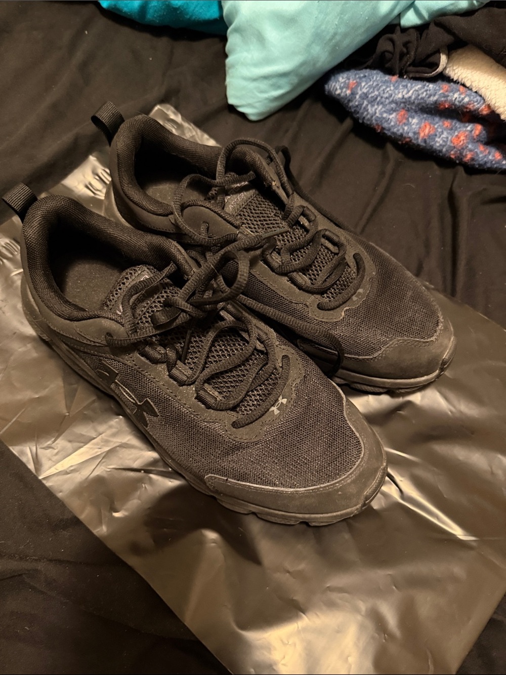 Under Armour Charged Assert 10 womens Black Athletic Shoes US 10